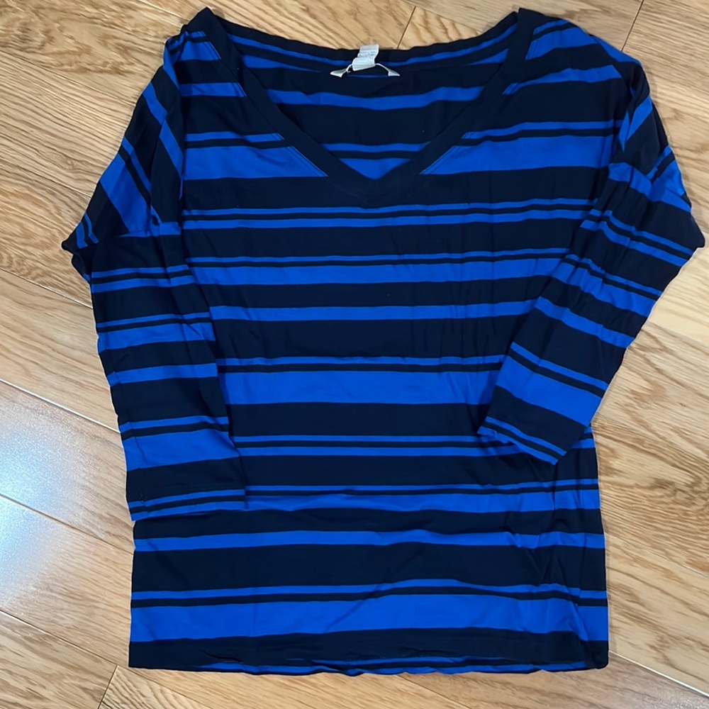 Banana Republic Women’s quarter sleeve top
